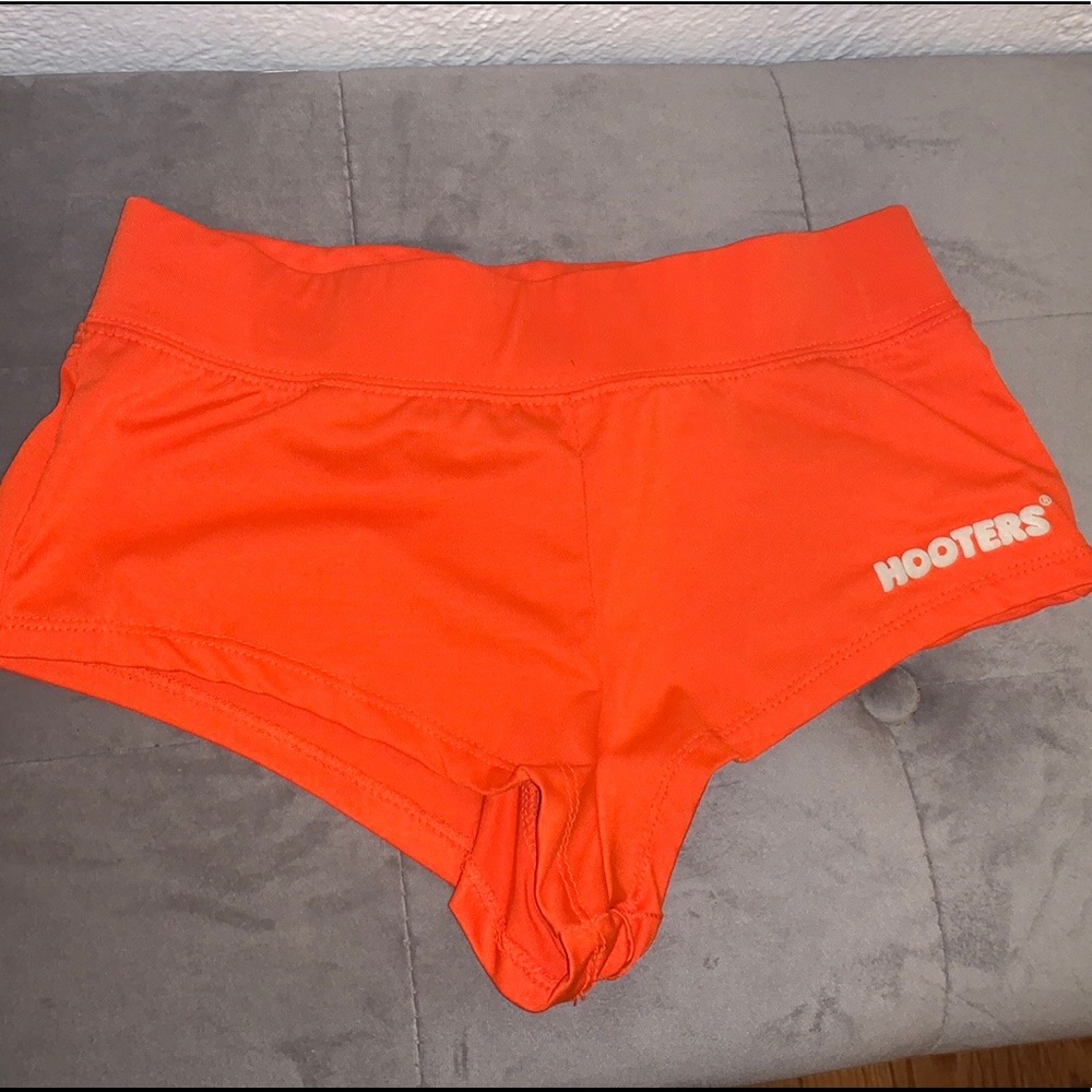 Rare Hooters new style shorts